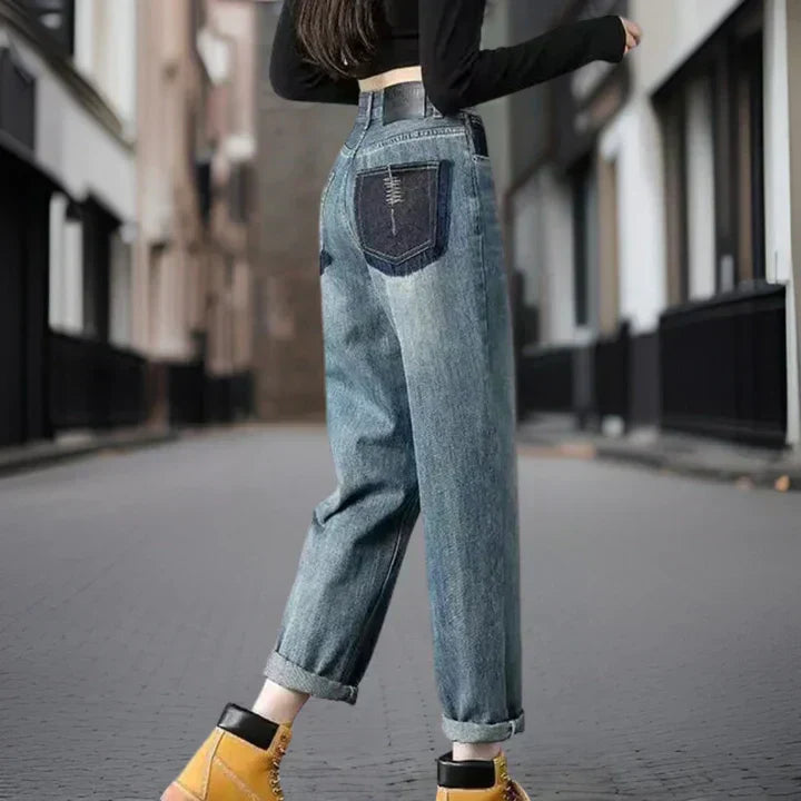 Astrid - High-Waisted Straight-Leg Jeans