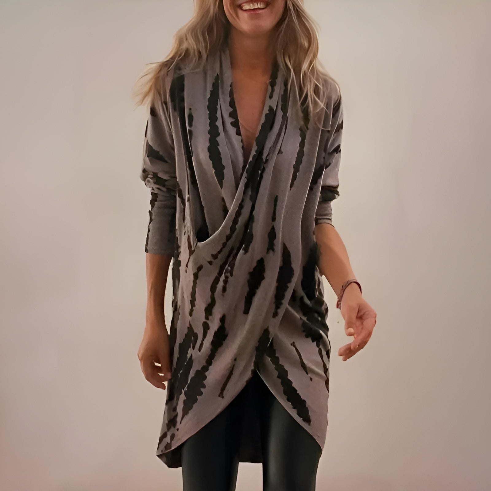 Blossom - V-Neck Tunic with Relaxed Fit
